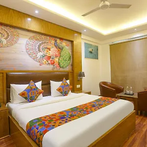 capital-o-37878-star-seventeen.hotelsdelhi.org/